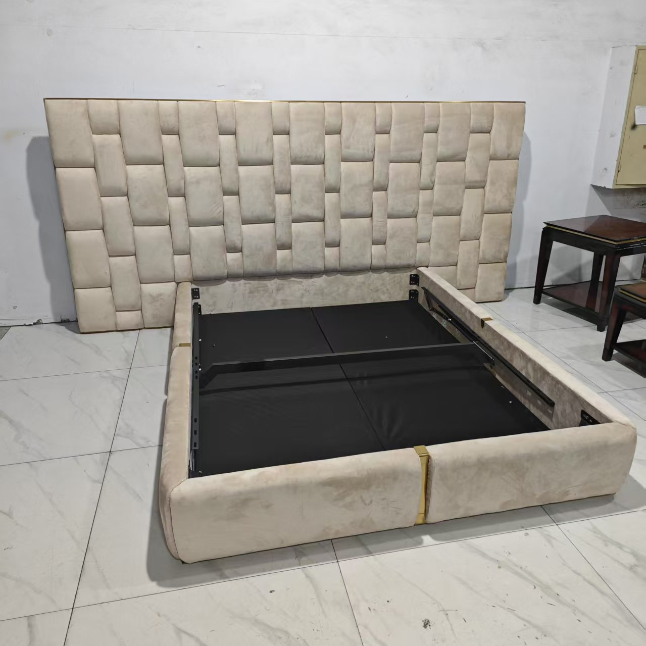Elevate Your Bedroom with Custom - Made Upholstered Beds: A Blend of Luxury and Comfort