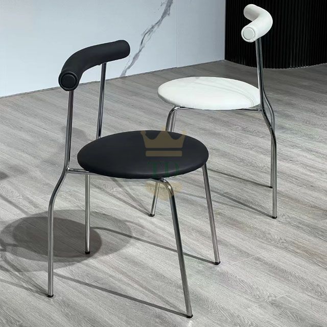 Circular Seat Plate Paired With Simple Line Silver Stainless Steel Frame Dining Chair